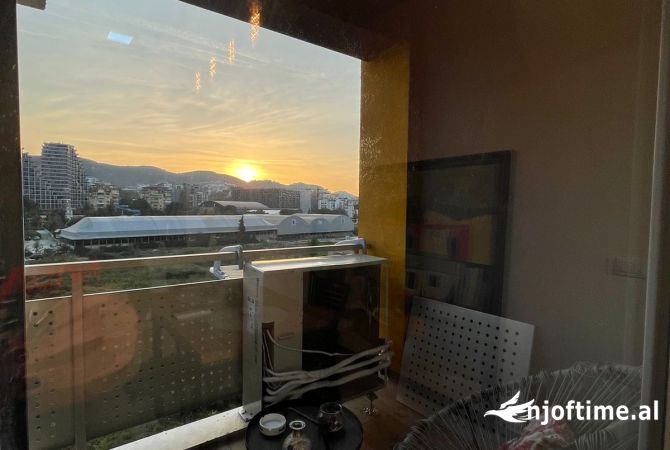 Shtepi me qera Apartament ne Tirane, 2+1, Mobilimi E mobiluar, Pagesa 1,200  Euro.