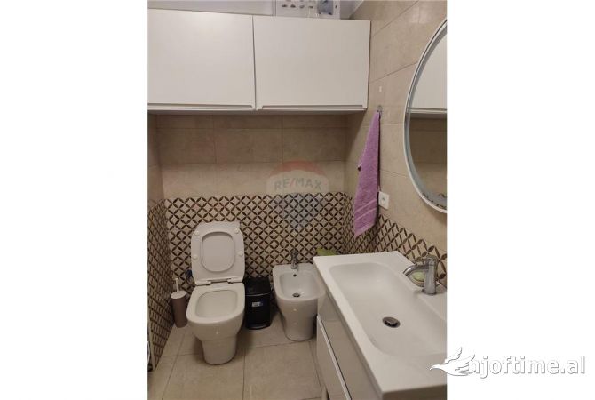 Apartament 2+1 per qira te Kopshti Botanik!