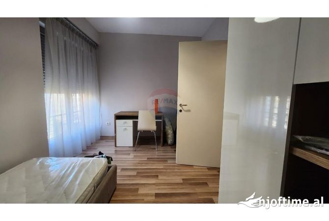 Shtepi me qera Apartament ne Tirane, 2+1, Mobilimi E mobiluar, Pagesa 800  Euro.