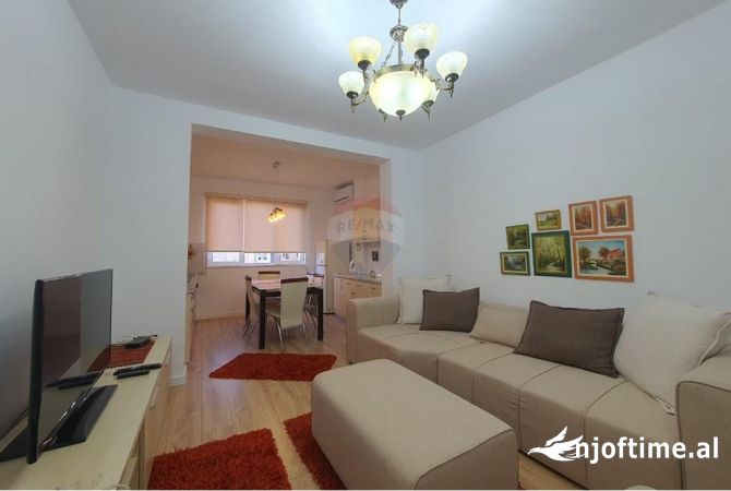 Shtepi me qera 2+1 ne Tirane - 700 Euro