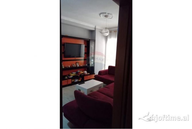Shtepi me qera 1+1 ne Tirane - 400 Euro