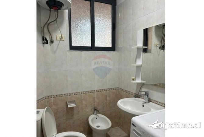 Shtepi me qera Apartament ne Tirane, 2+1, Mobilimi E mobiluar, Pagesa 700  Euro.