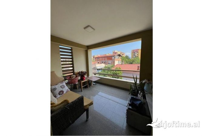 Shtepi me qera 1+1 ne Tirane - 420 Euro