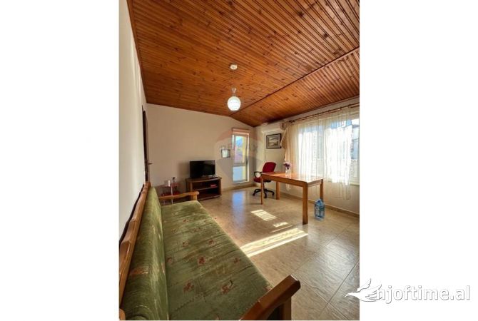 Shtepi me qera 1+1 ne Tirane - 420 Euro