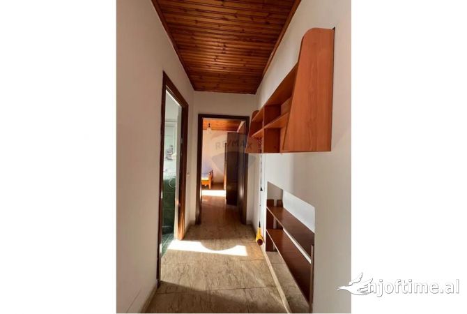 Shtepi me qera Apartament ne Tirane, 1+1, Mobilimi E mobiluar, Pagesa 420  Euro.