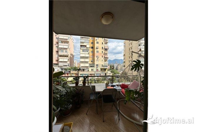 Shtepi me qera Apartament ne Tirane, 2+1, Mobilimi E mobiluar, Pagesa 700  Euro.