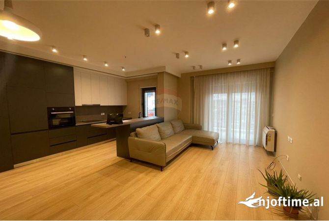 Shtepi me qera 2+1 ne Tirane - 1,200 Euro