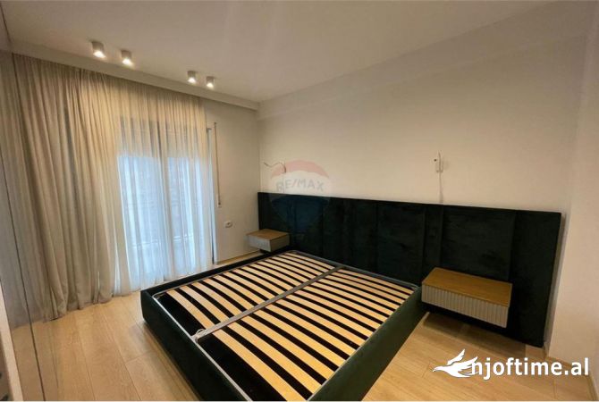 Shtepi me qera 2+1 ne Tirane - 1,200 Euro