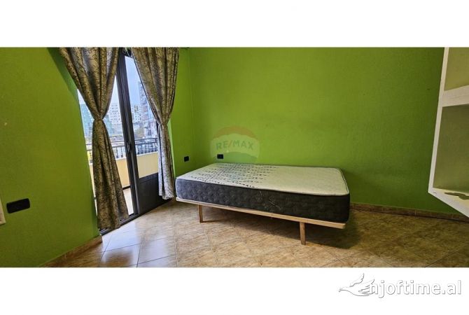 Shtepi me qera 3+1 ne Tirane - 700 Euro