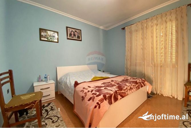 Shtepi me qera Shtepi Private ne Tirane, 5+1, Mobilimi E mobiluar, Pagesa 700  Euro.