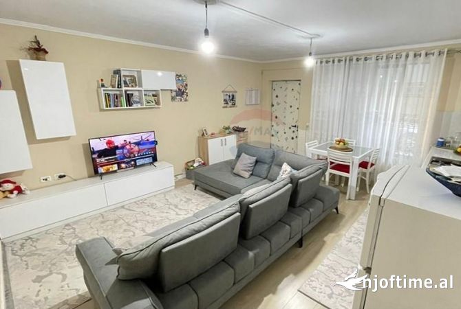Shtepi me qera 1+1 ne Tirane - 400 Euro