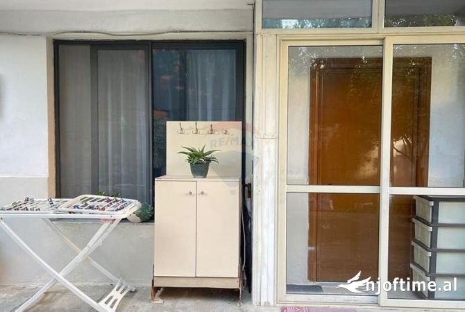 Shtepi me qera Apartament ne Tirane, 1+1, Mobilimi E mobiluar, Pagesa 400  Euro.