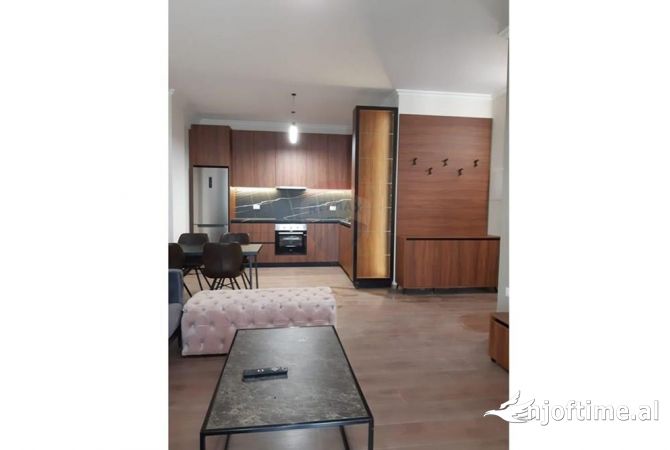 Shtepi me qera 1+1 ne Tirane - 700 Euro