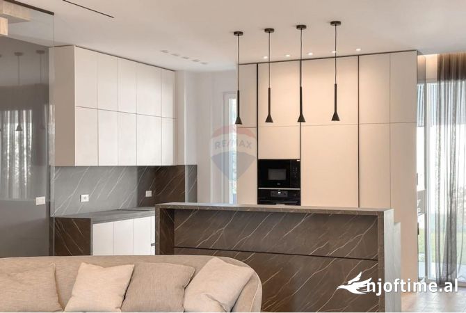 Shtepi me qera 3+1 ne Tirane - 3,000 Euro
