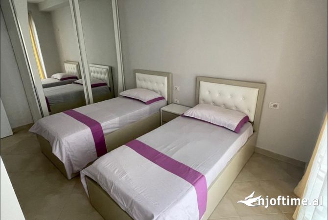 Shtepi me qera Apartament ne Tirane, 2+1, Mobilimi E mobiluar, Pagesa 750  Euro.
