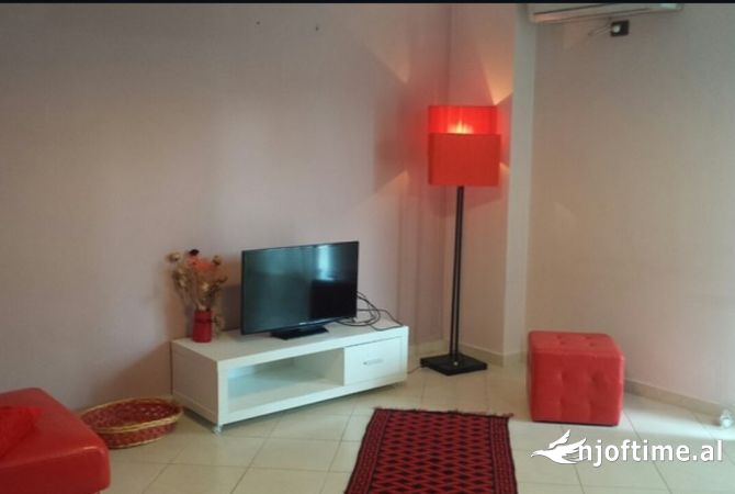 Shtepi me qera 2+1 ne Tirane - 500 Euro