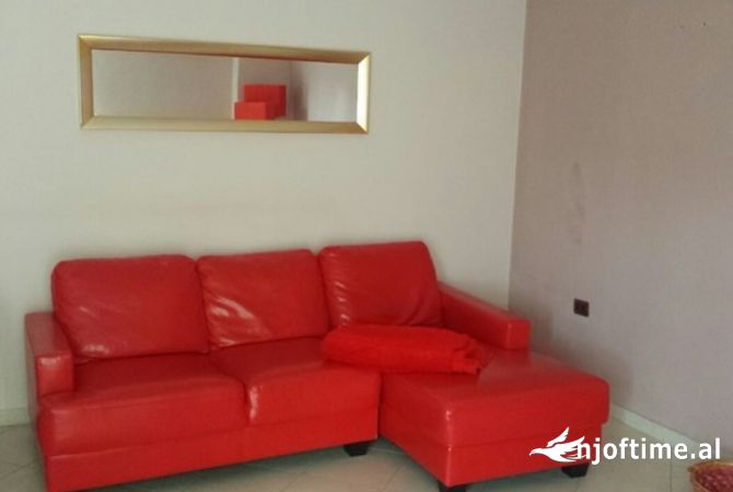 Shtepi me qera 2+1 ne Tirane - 500 Euro