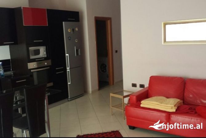 Shtepi me qera Apartament ne Tirane, 2+1, Mobilimi E mobiluar, Pagesa 500  Euro.