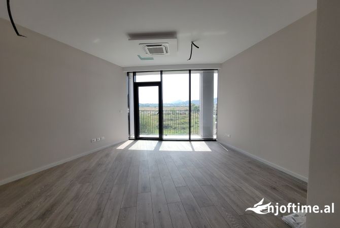 Shtepi me qera 2+1 ne Tirane - 1,200 Euro