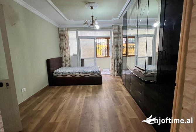 Shtepi me qera Apartament ne Tirane, 1+1, Mobilimi E mobiluar, Pagesa 650  Euro.