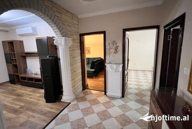 Shtepi me qera Apartament ne Tirane, 1+1, Mobilimi E mobiluar, Pagesa 650  Euro.