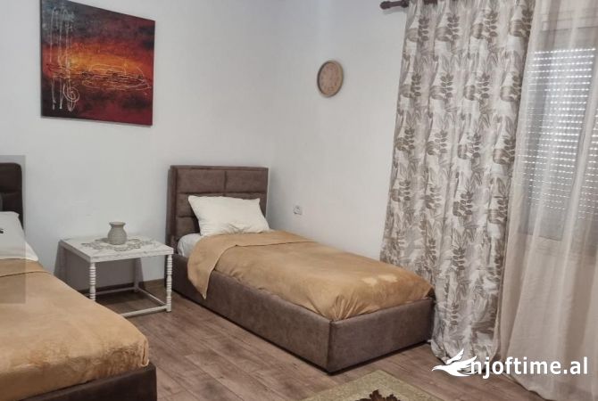 Shtepi me qera 2+1 ne Tirane - 450 Euro