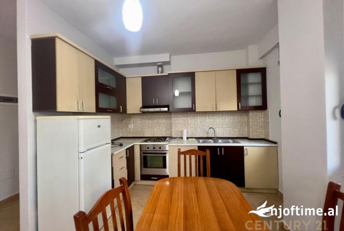 Shtepi me qera 1+1 ne Tirane - 450 Euro