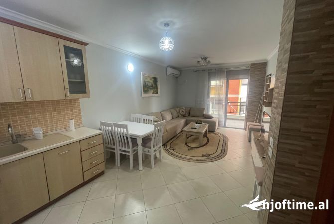 Shtepi me qera 2+1 ne Tirane - 600 Euro
