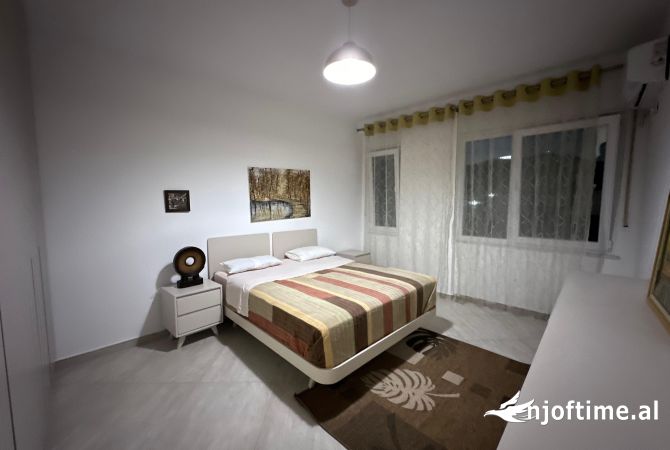 Shtepi me qera 2+1 ne Tirane - 900 Euro