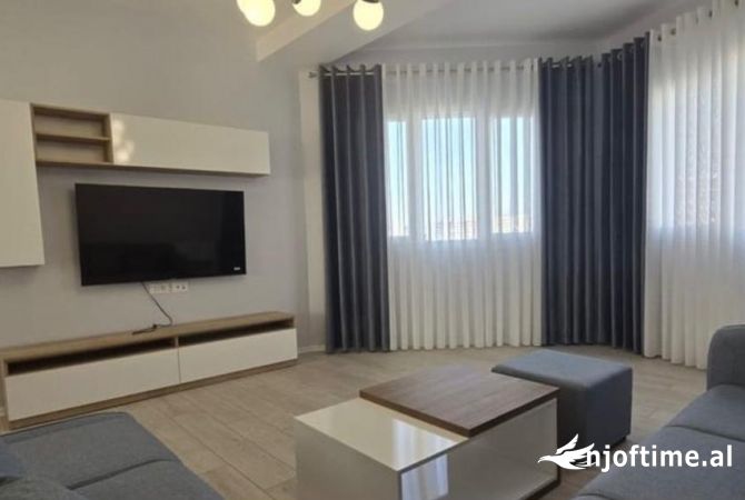 Shtepi me qera 2+1 ne Tirane - 700 Euro