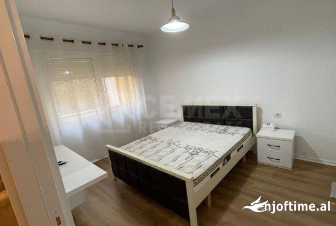 Shtepi me qera Apartament ne Tirane, 2+1, Mobilimi E mobiluar, Pagesa 750  Euro.