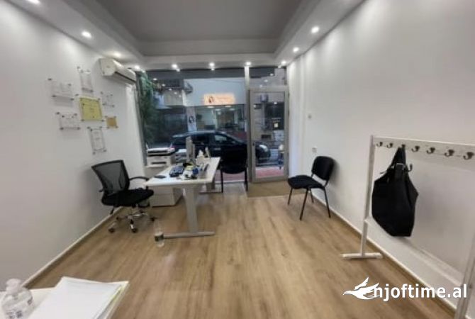 Ambient biznesi me qera 1+1 ne Tirane - 800 Euro
