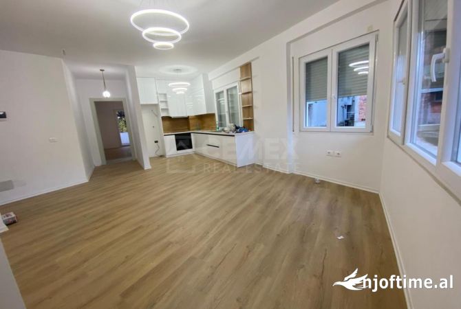 Shtepi me qera 2+1 ne Tirane - 500 Euro