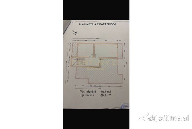 Shtepi me qera 7+1 ne Tirane - 1,700 Euro