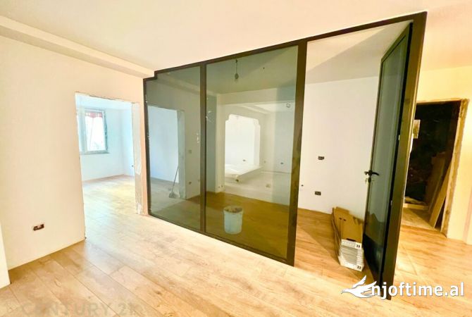 Ambient biznesi me qera 1+1 ne Tirane - 1,100 Euro