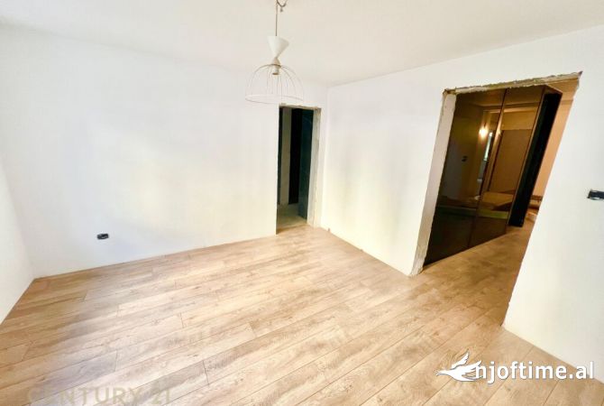 Ambient biznesi me qera 1+1 ne Tirane - 1,100 Euro