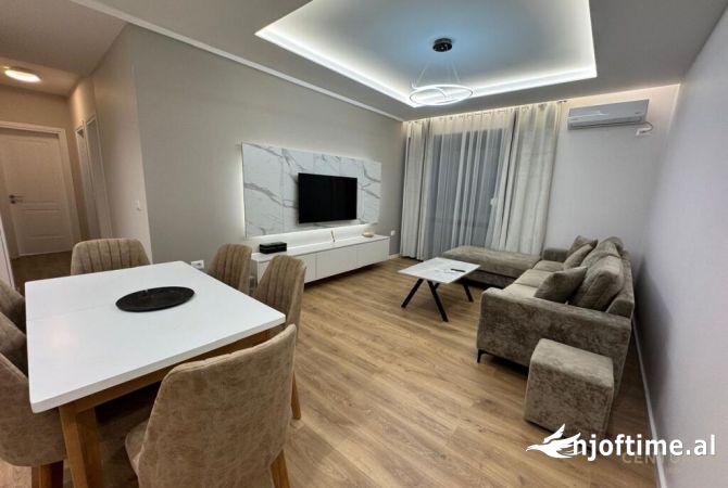 Shtepi me qera 2+1 ne Tirane - 900 Euro