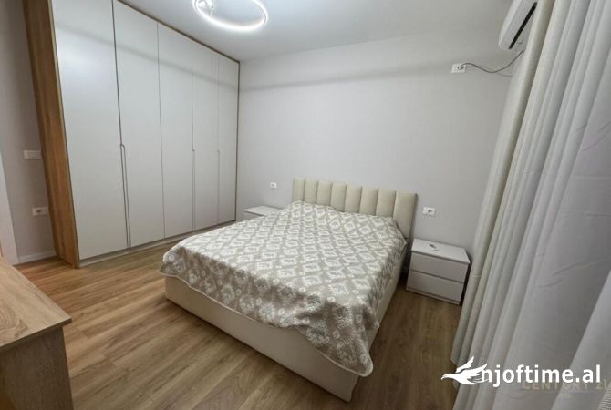 Shtepi me qera 2+1 ne Tirane - 900 Euro