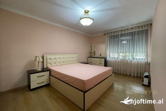 Shtepi me qera 2+1 ne Tirane - 650 Euro