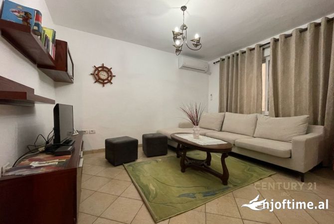 Shtepi me qera 2+1 ne Tirane - 500 Euro