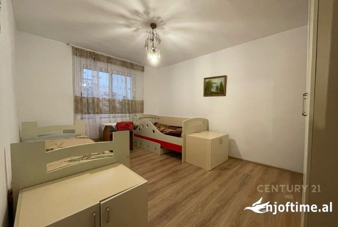 Shtepi me qera 2+1 ne Tirane - 500 Euro