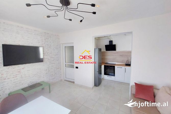 Shtepi ne shitje Apartament ne Sarande, 2+1, Mobilimi Pjeserisht e mobiluar, Pagesa 65,000  Euro.