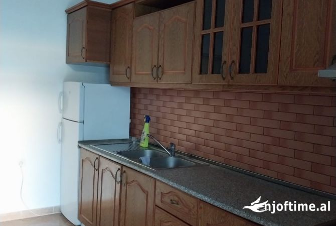Shtepi me qera 1+1 ne Durres - 22,000 Leke