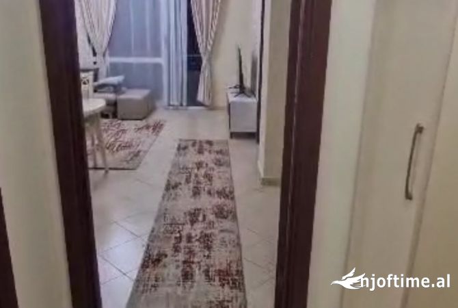 Shtepi me qera 1+1 ne Tirane - 400 Euro