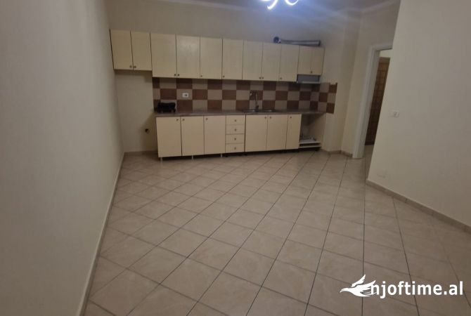 Casa in affitto 2+1 a Tirana - 35,000 Leke