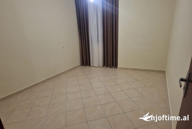 Casa in affitto 2+1 a Tirana - 35,000 Leke
