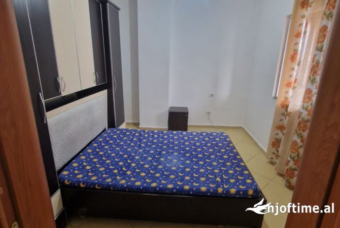 Shtepi me qera Apartament ne Tirane, 1+1, Mobilimi E mobiluar, Pagesa 330  Euro.