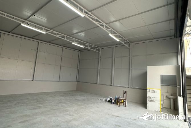 Ambient biznesi me qera 4+1 ne Tirane - 500 Euro