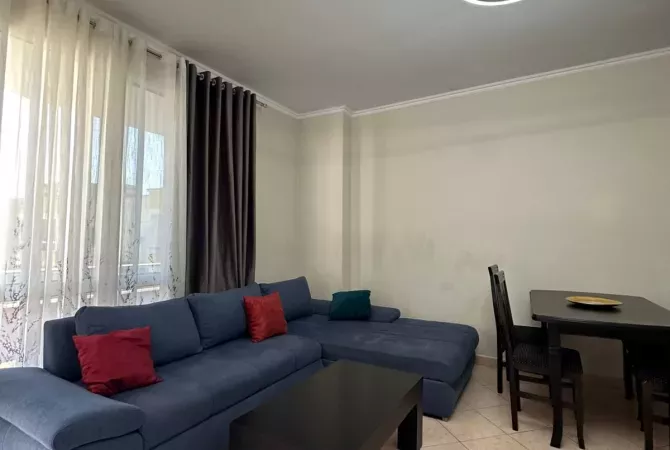 Shtepi me qera 2+1 ne Tirane - 45,000 Leke