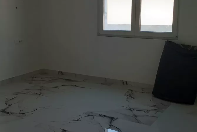 Shtepi me qera Shtepi Private ne Tirane, 2+1, Mobilimi Pjeserisht e mobiluar, Pagesa 400  Euro.